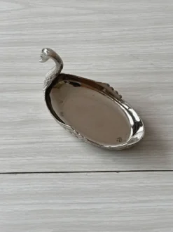 Vide poche en métal argenté forme cygne