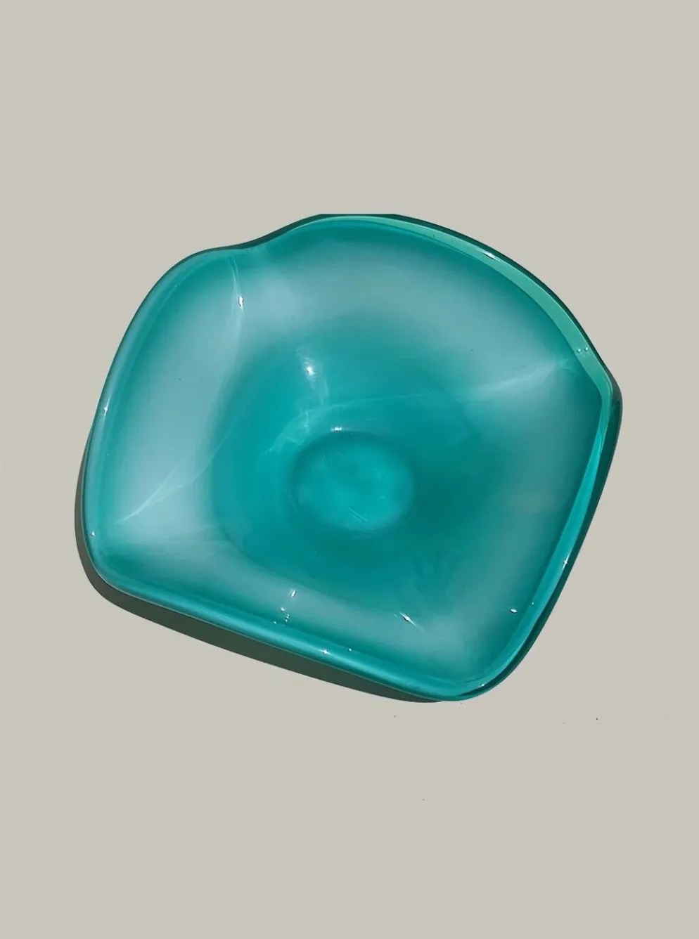 Vide-poche en verre organique