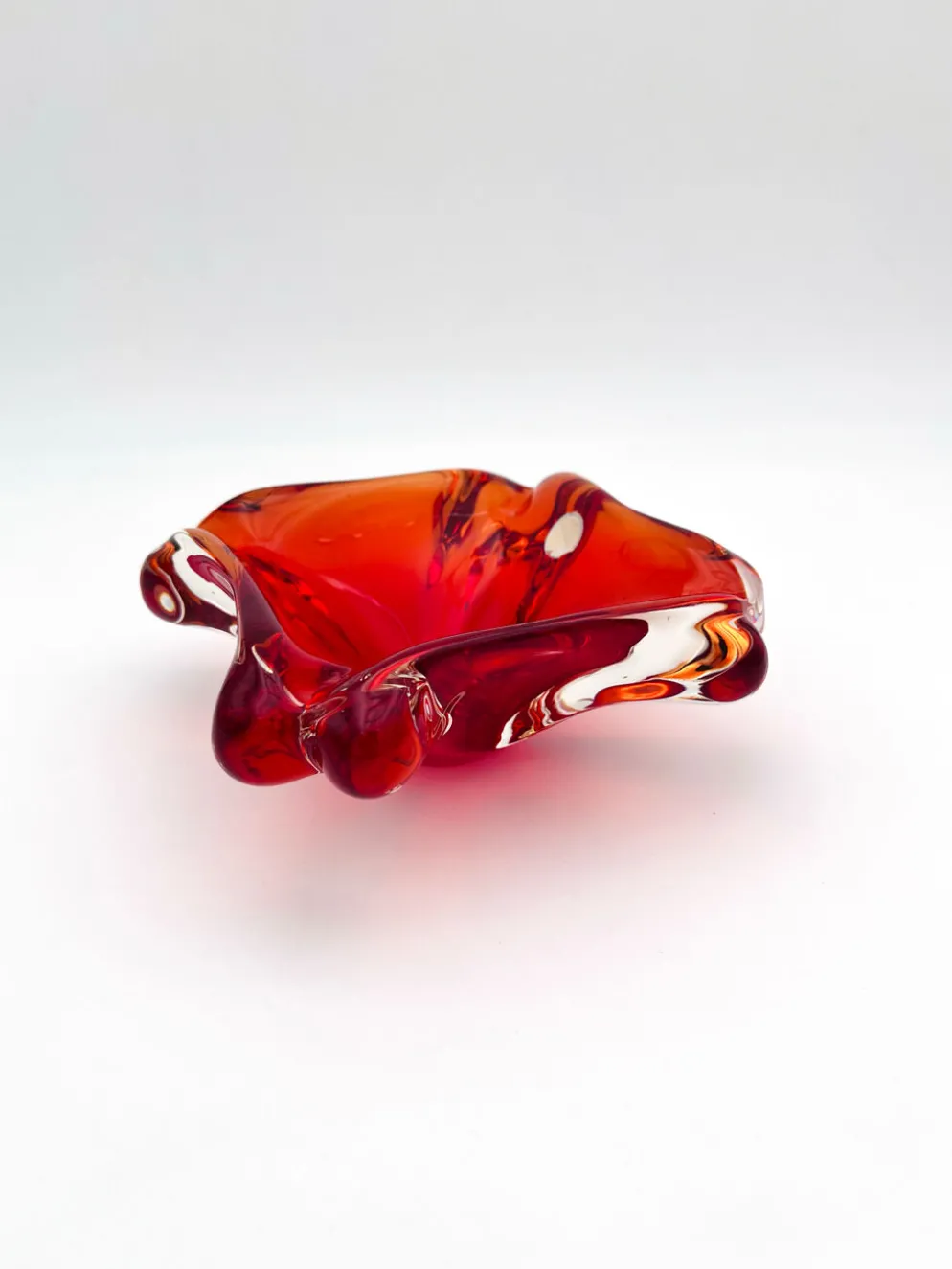 Vide-poche Flavio Poli Seguso Sommerso rouge, années 60
