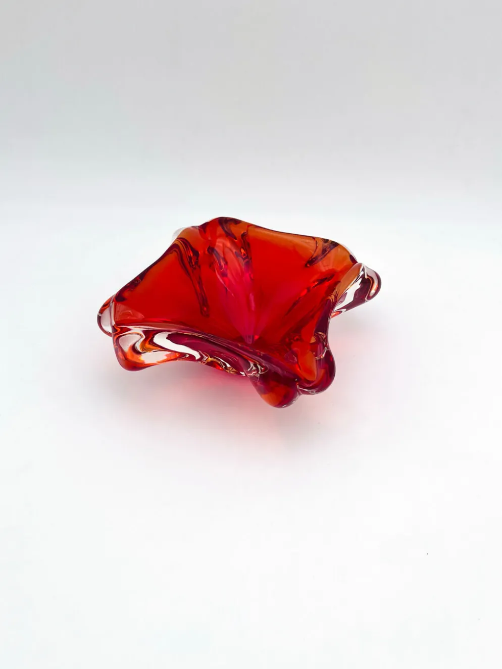 Vide-poche Flavio Poli Seguso Sommerso rouge, années 60