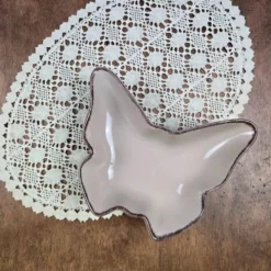 Vide-poche ou ramequin papillon Jardin d'Ulysse taupe en céramique