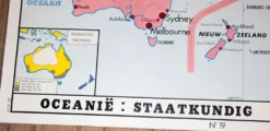 Vieille carte scolaire le monde - Oceanie