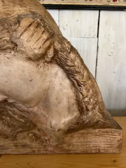 Vierge en plâtre