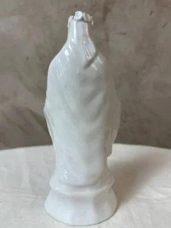 Vierge en porcelaine
