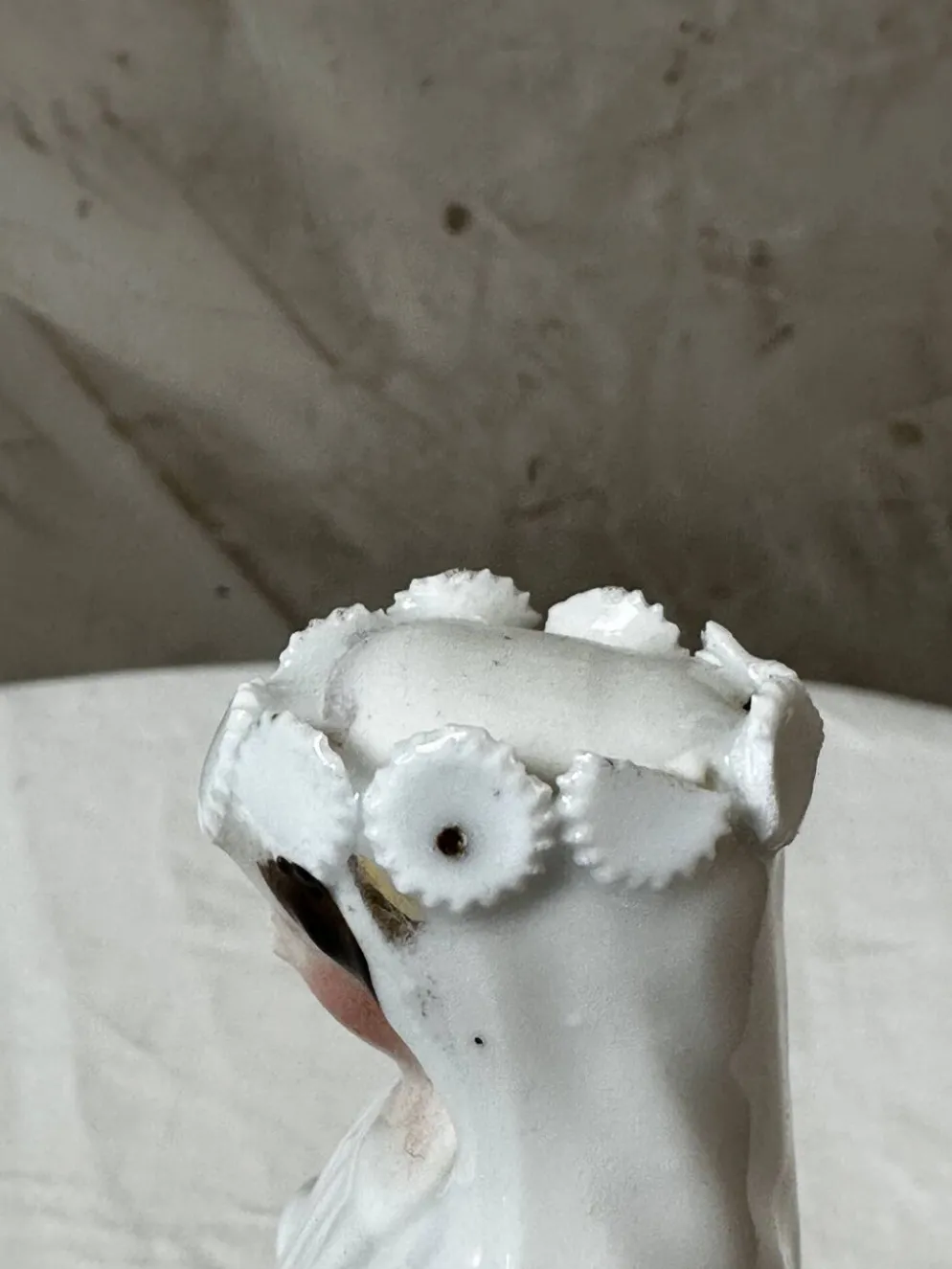 Vierge en porcelaine