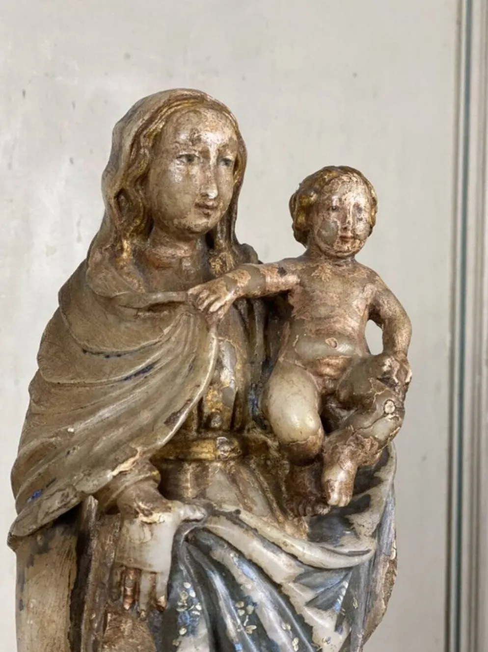 Vierge à l’enfant en albâtre, trace importante de polychromie, Flandre XVIème siècle