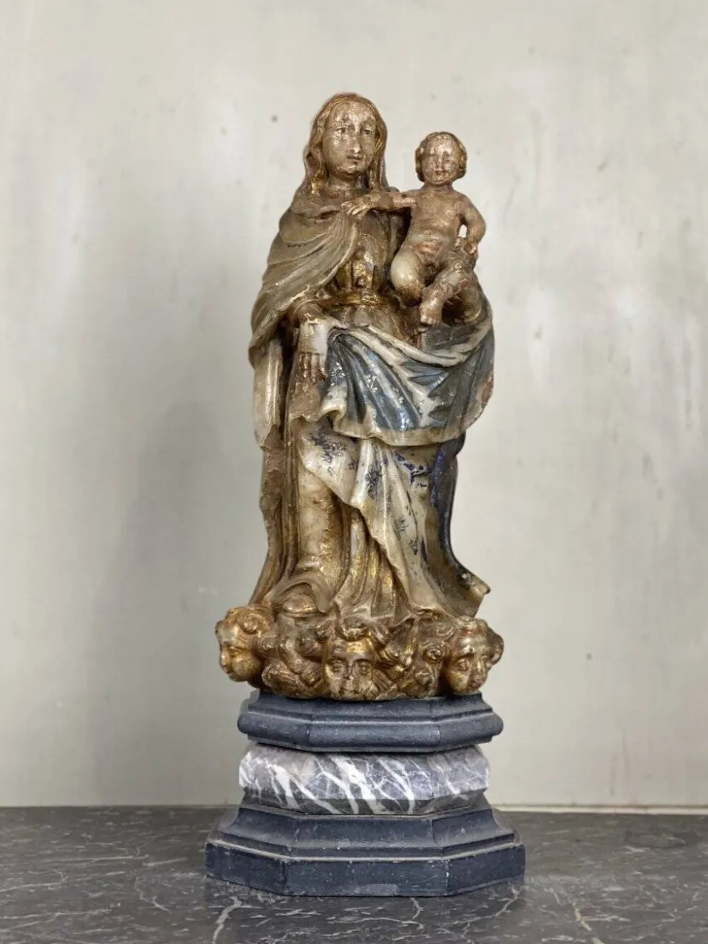 Vierge à l’enfant en albâtre, trace importante de polychromie, Flandre XVIème siècle
