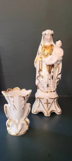 Vierge à l'enfant et vase dorés à l'or fin