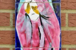 Vierge à l'enfant - peinture sur céramique signée J.Ortega.