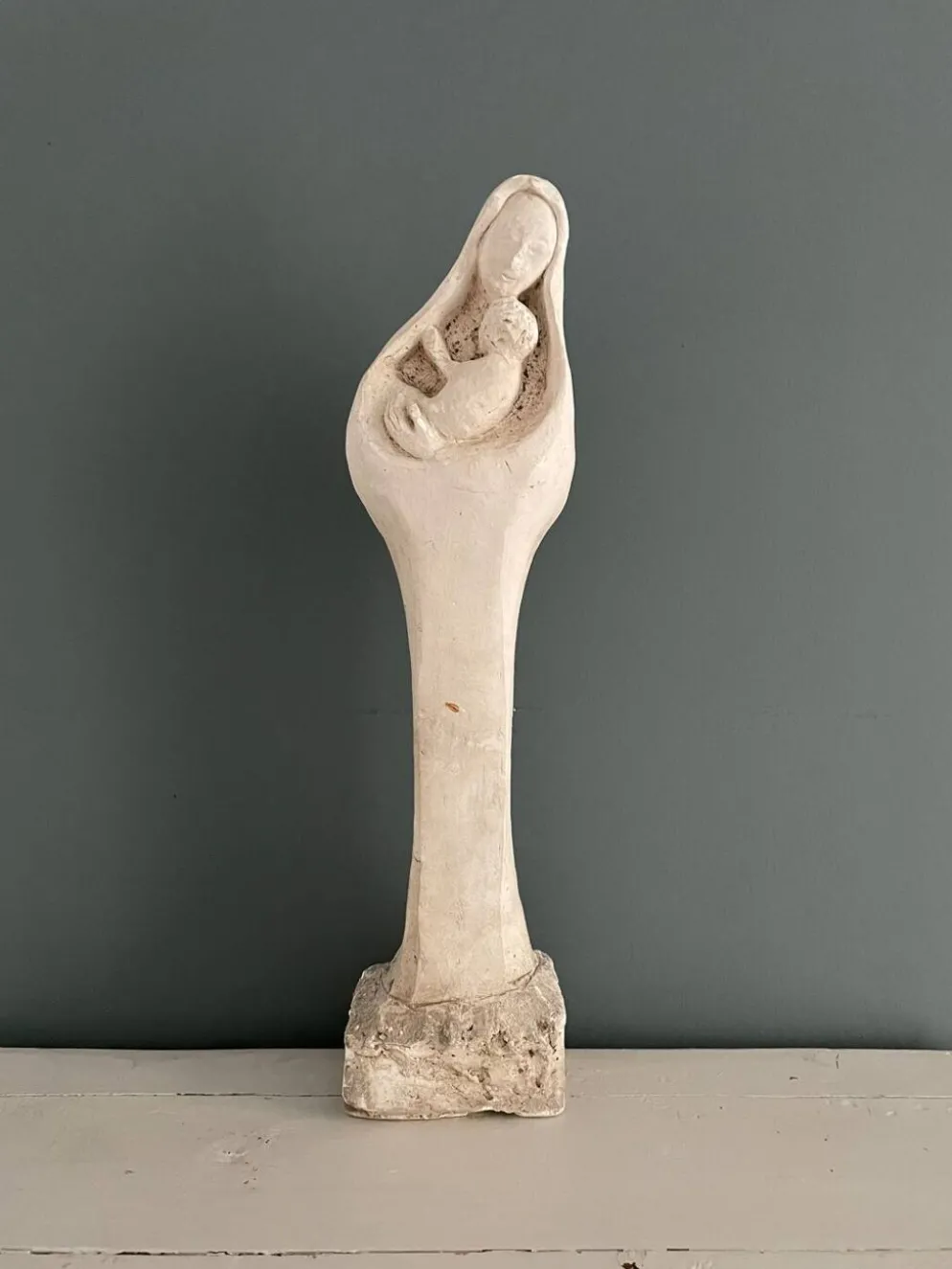Vierge à l’enfant sculpture en plâtre