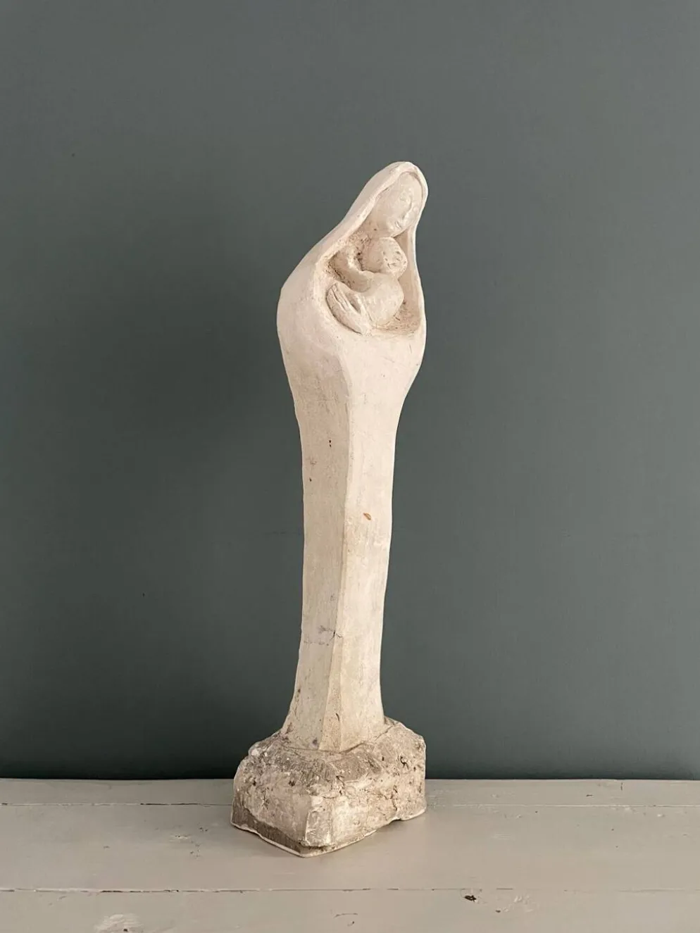 Vierge à l’enfant sculpture en plâtre