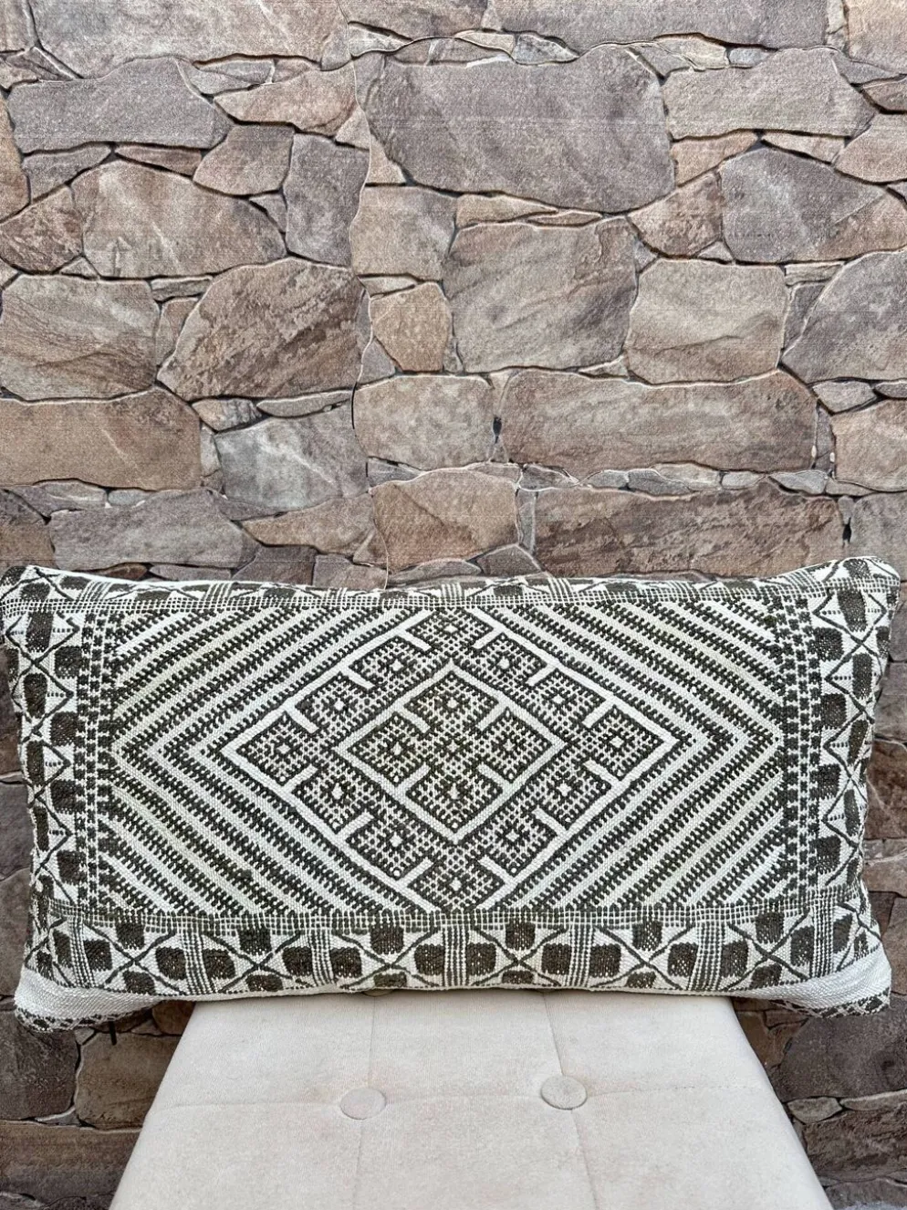 Vintage Moroccan berber boujaad pillow