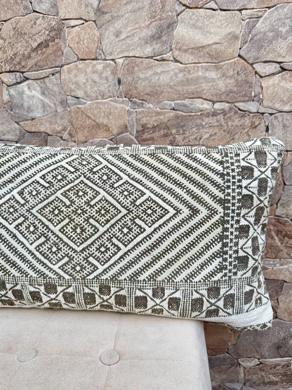 Vintage Moroccan berber boujaad pillow
