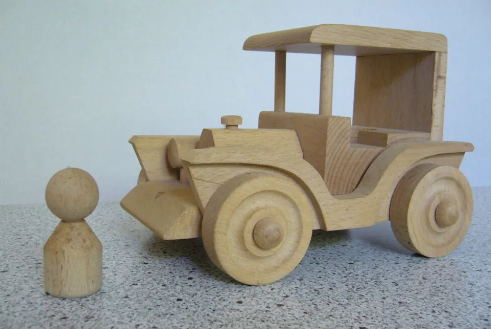 Voiture bois de style Citroën C3