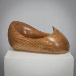 Voler en solo, forme sculpturale organique par Ineke van Zuuren, années 1970.
