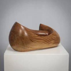 Voler en solo, forme sculpturale organique par Ineke van Zuuren, années 1970.