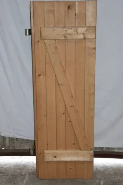 Volet en bois double battants repliable