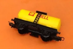 Wagon Citerne Shell / Wagon Citerne Azur Echelle : 1/87ème