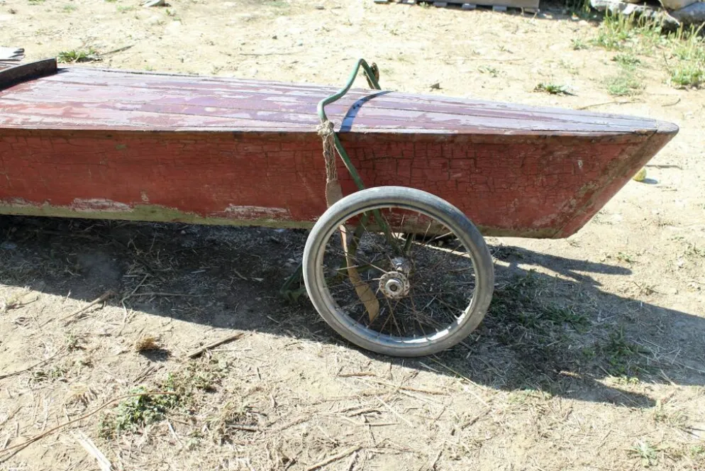 Yole en bois bernic